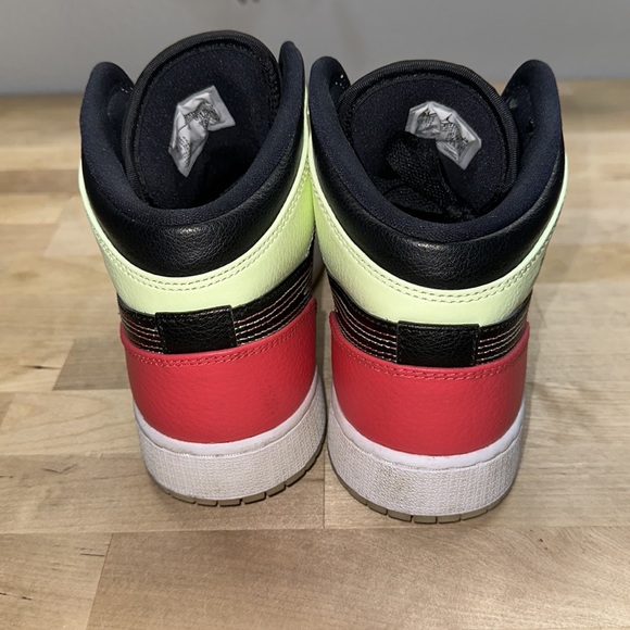 Kids Air Jordan Mid Multicolor - Picture 3 of 10